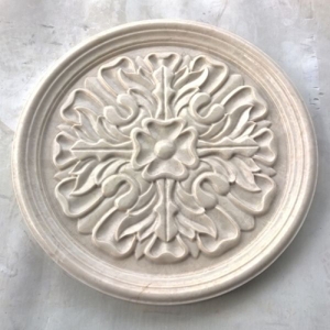 Stone relief and round carving by diamond cutters